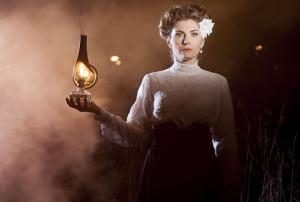 Petrolejové lampy = první 5D divadelní představení